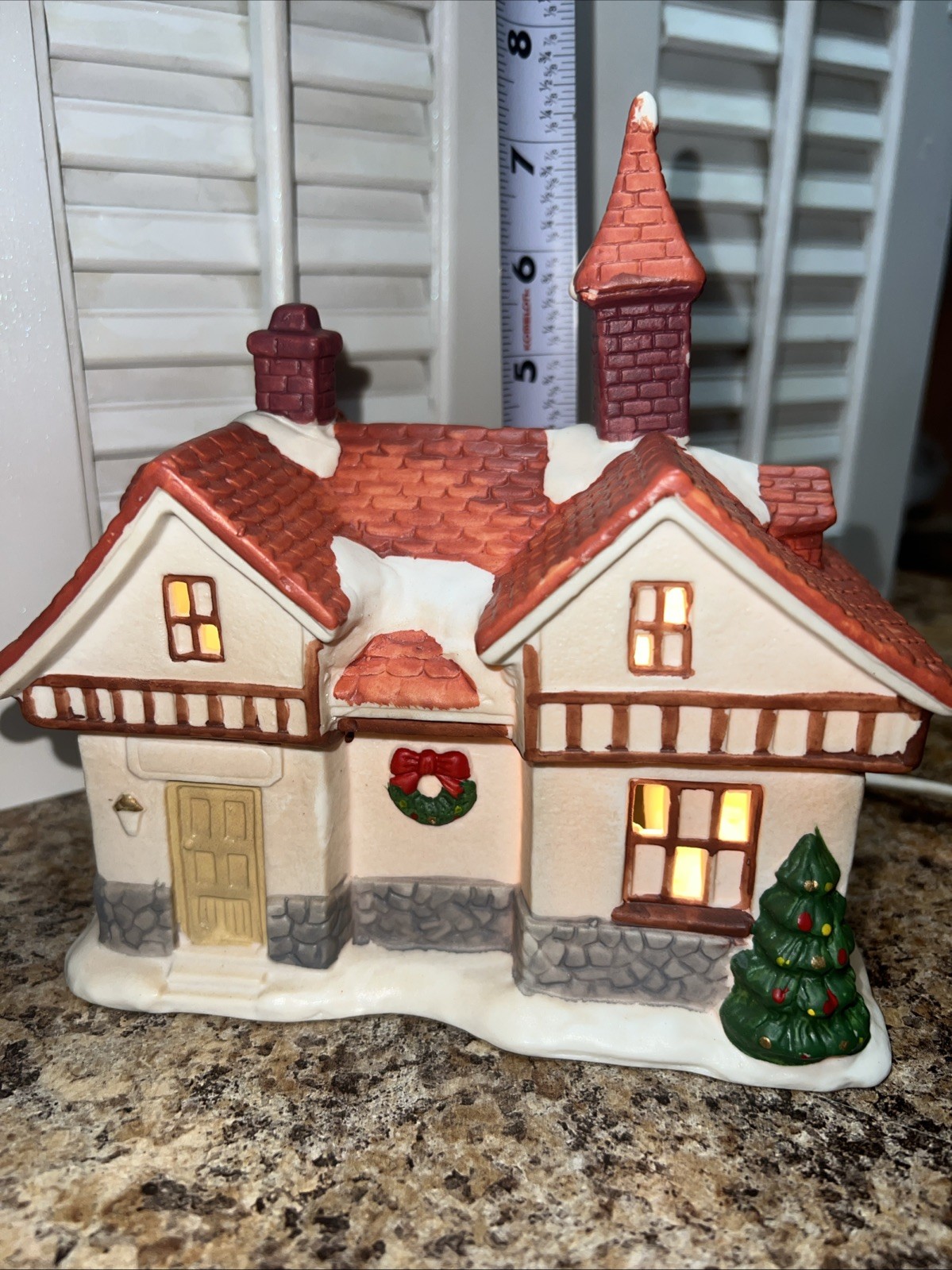 Dickens Collectibles Holiday Expressions porcelain lighted “HOUSE” building MINT