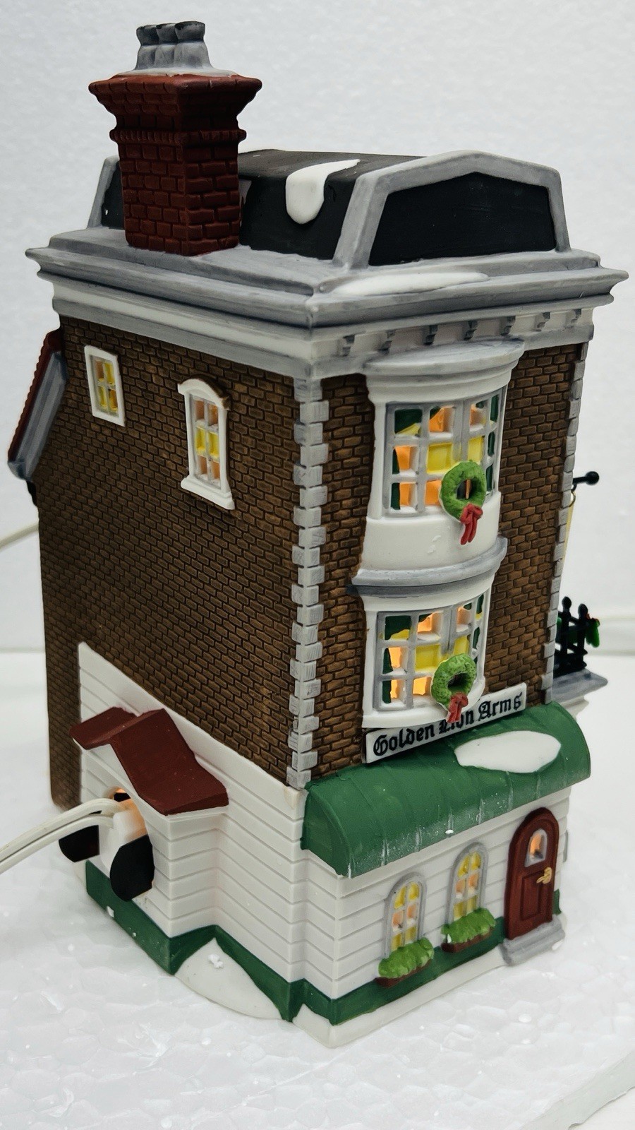 Dept 56 Dickens Village Series “Crown & Cricket Inn” 1st Edition 1992 Excellent