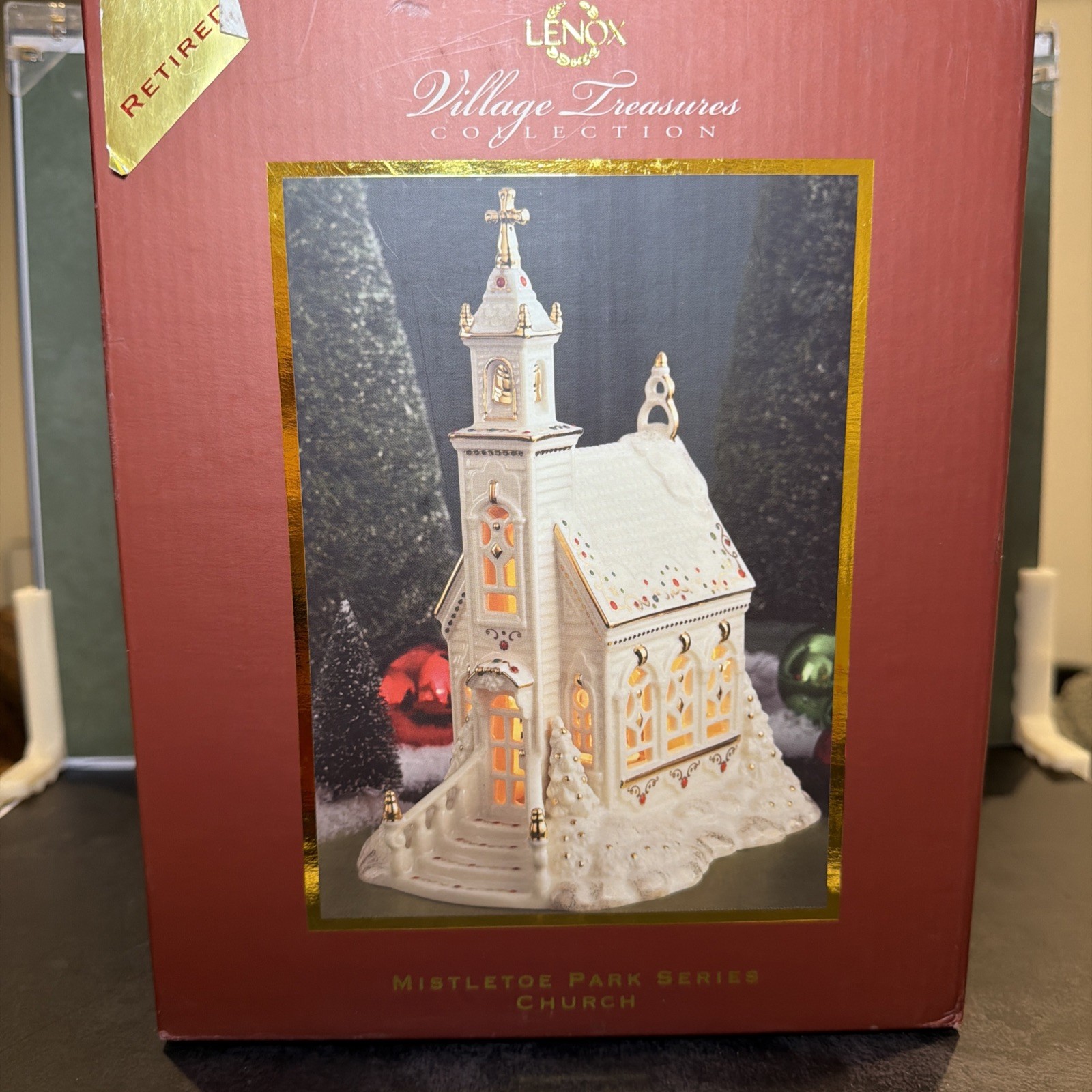 LENOX MISTLETOE PARK CHURCH 2005 Village Treasures -With Box – Retired