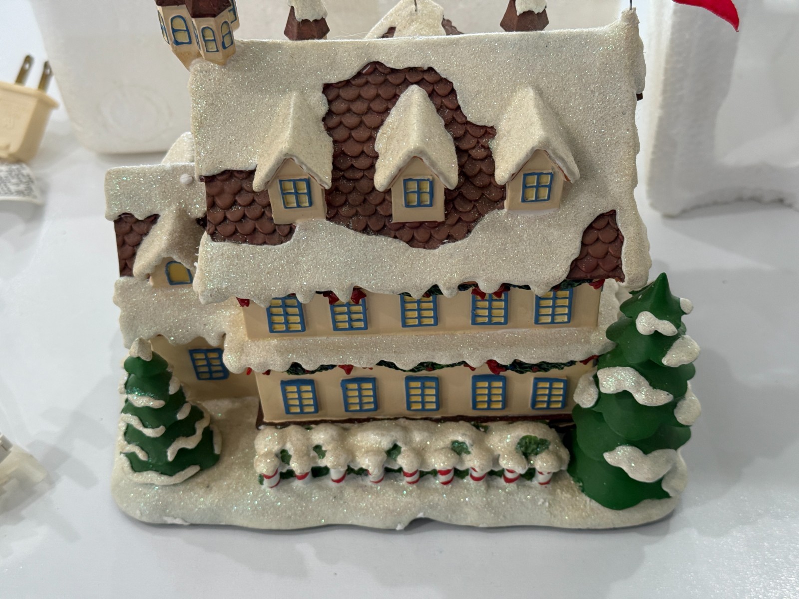Hawthorne Village “Santa and Mrs Claus’s Castle Numbered Vintage