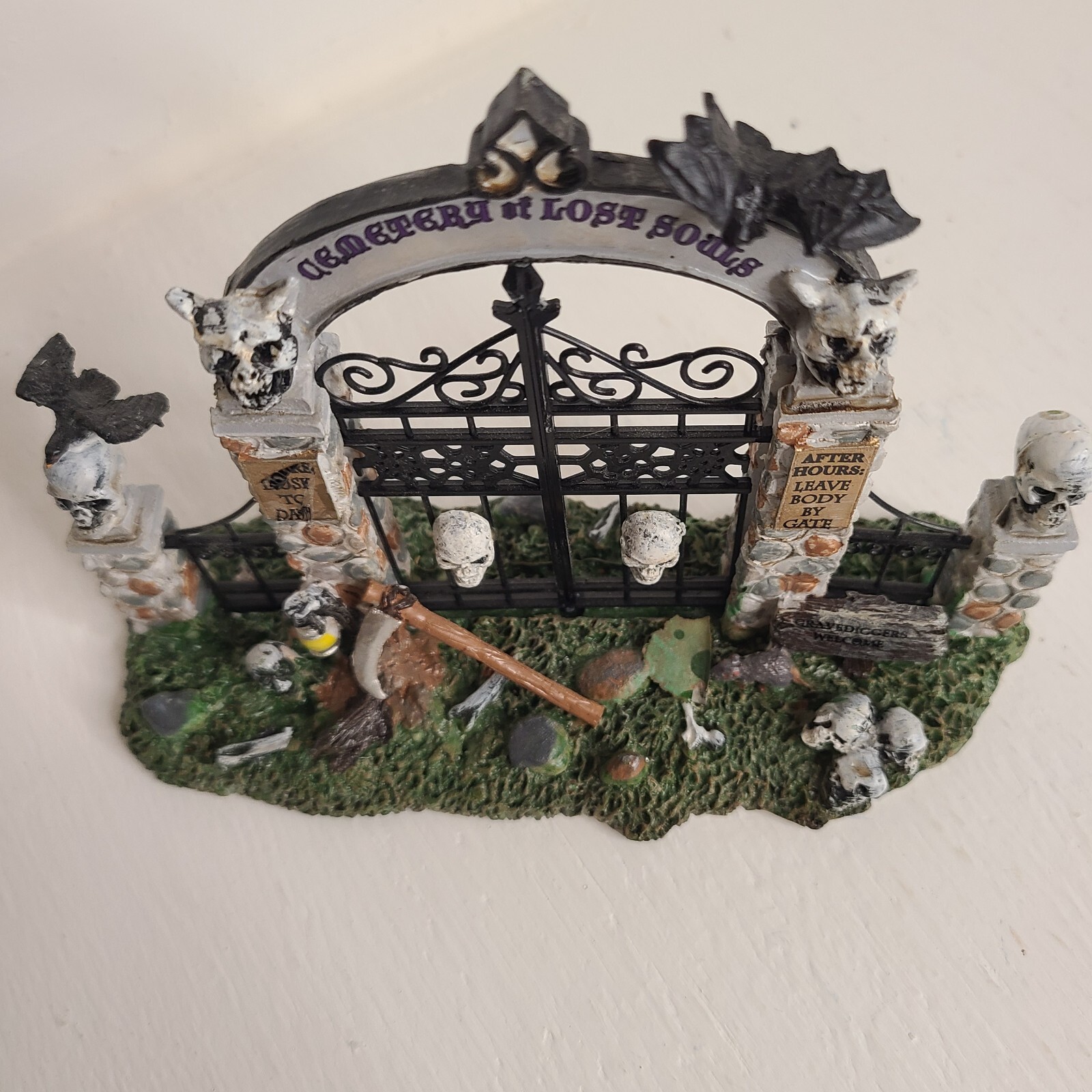 Lemax Spooky Town CEMETERY GATE of Lost Souls Halloween Village 2008 In Box