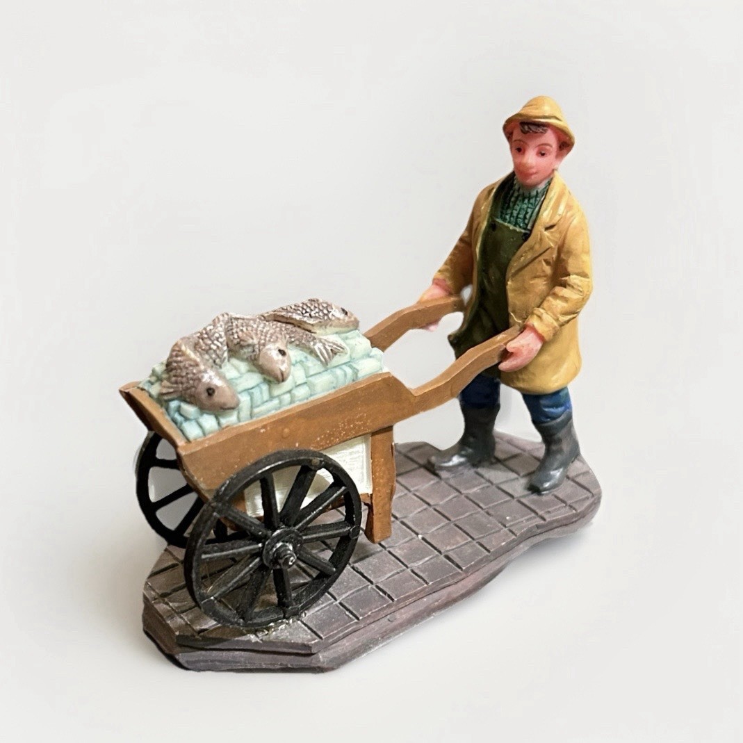 Lemax Christmas Village Figurine Fisherman’s Bounty 32737 NO BOX