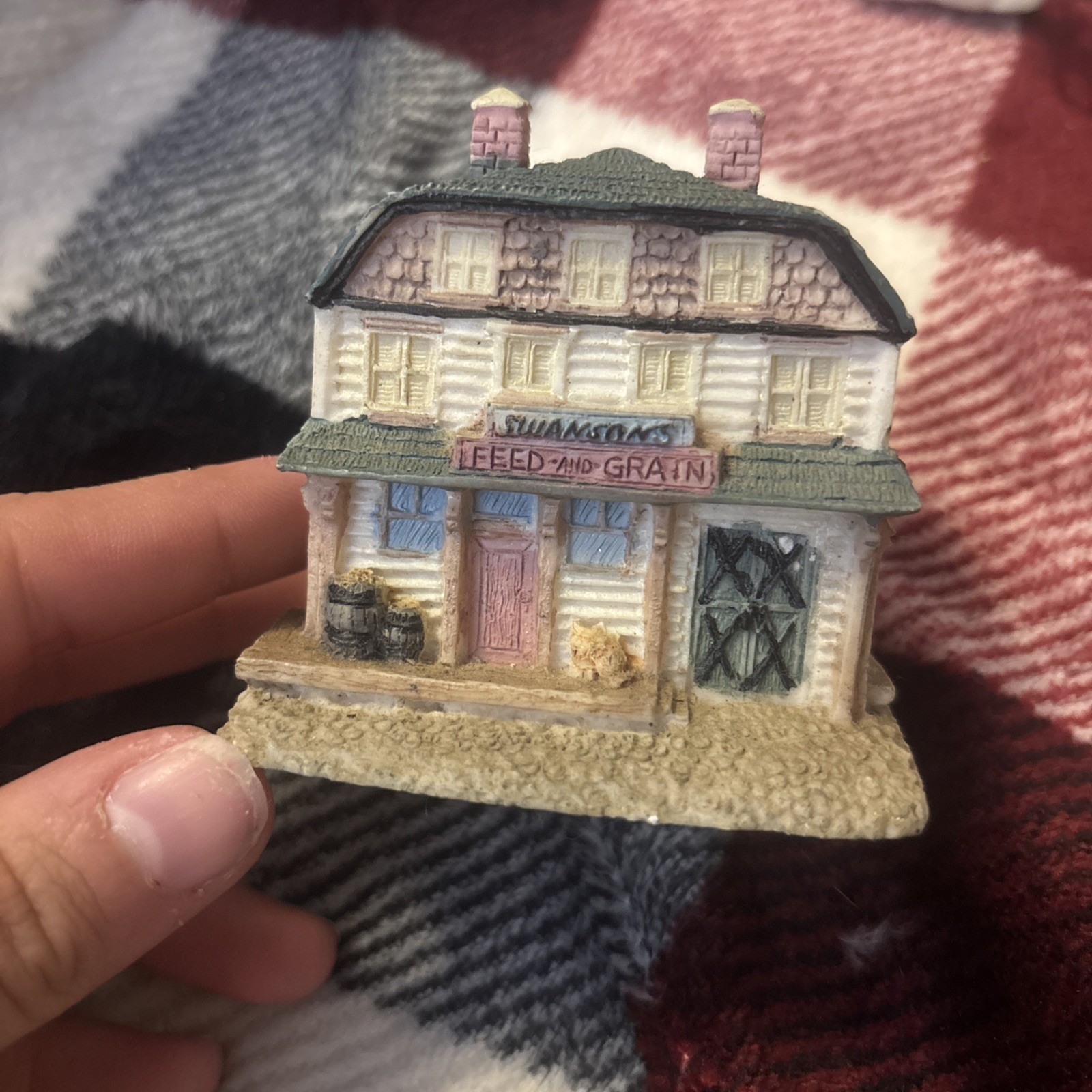 LIBERTY FALLS AMERICANA Swanson’s Feed & Grain AH41 1994 vintage