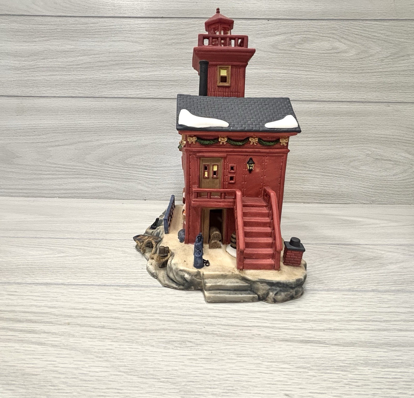 Harborside Village Collection “Holland, MI” Lighted House in Original Box