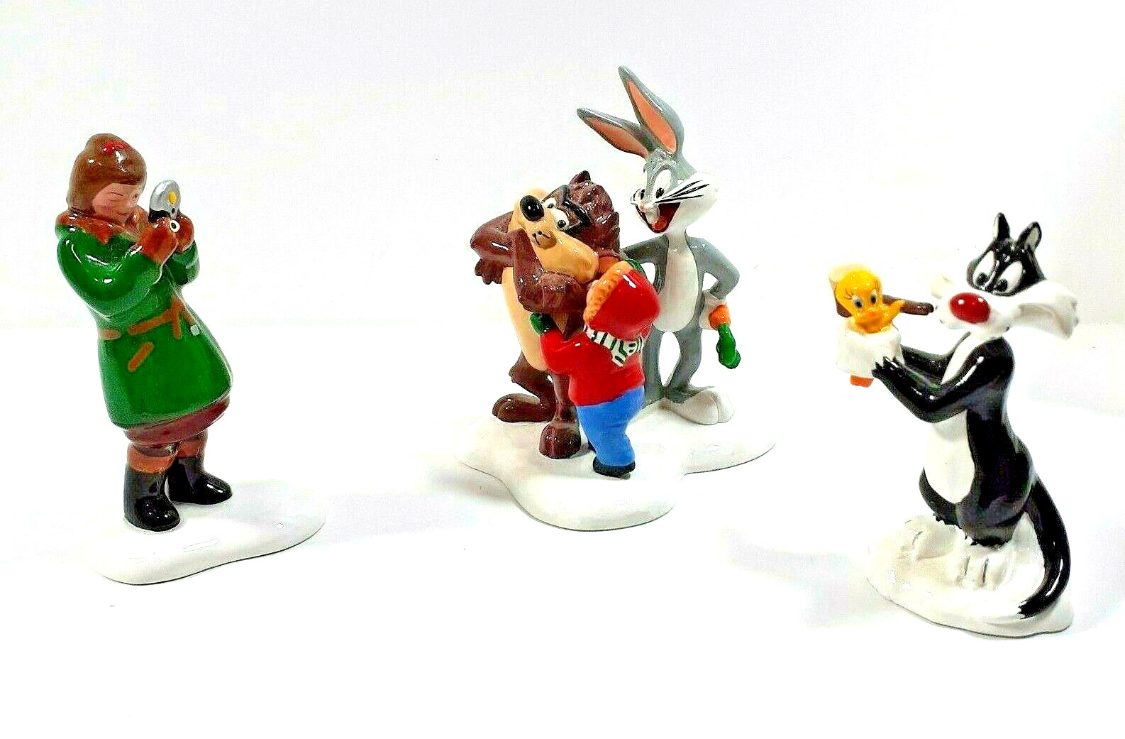Looney Tunes Dept 56 Snow Village Animation Film Festival Bugs Bunny Taz Tweety