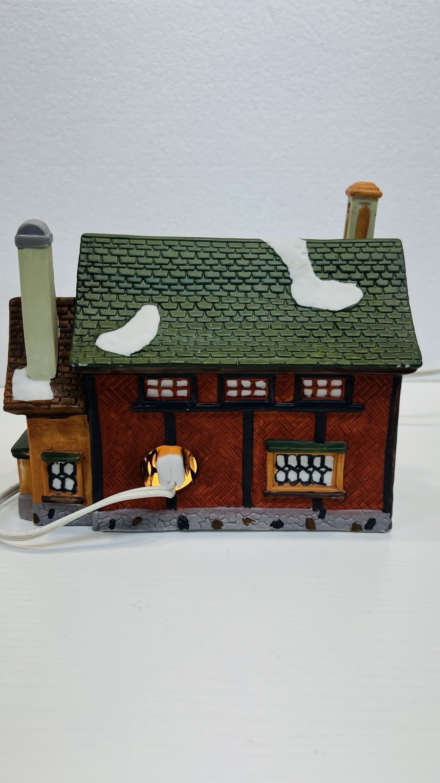 Dickens Keepsake “ Pottery” Porcelain Lighted House Heartland Valley Excellent