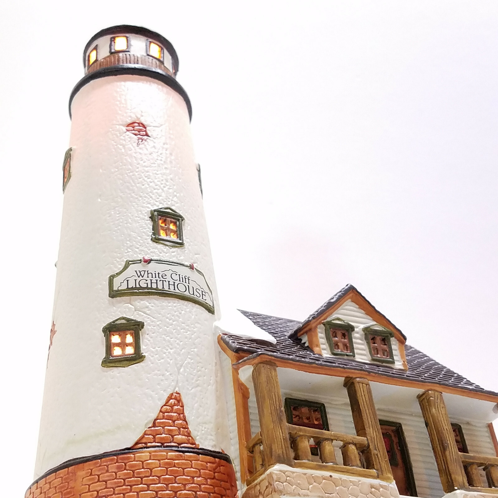 Lemax 1997 White Cliff Lighthouse Flashing Plymouth Corners SKU#5018554 Coastal