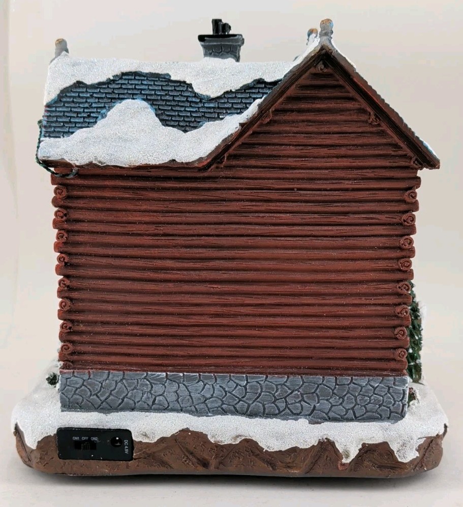 Enchanted Forest Reindeer Lodge Animated Musical Christmas Village House W/Box