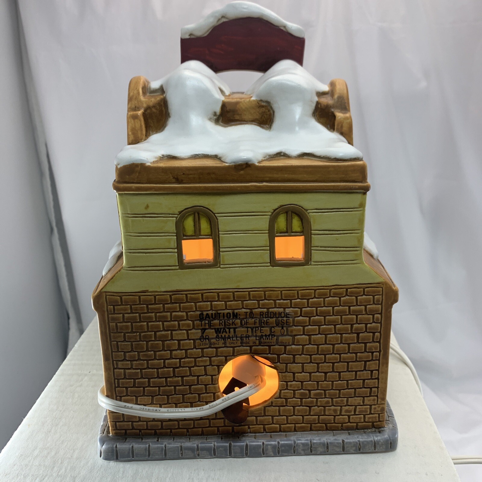 Lefton Colonial Village Belle Union Saloon 02482 By Byron Wood