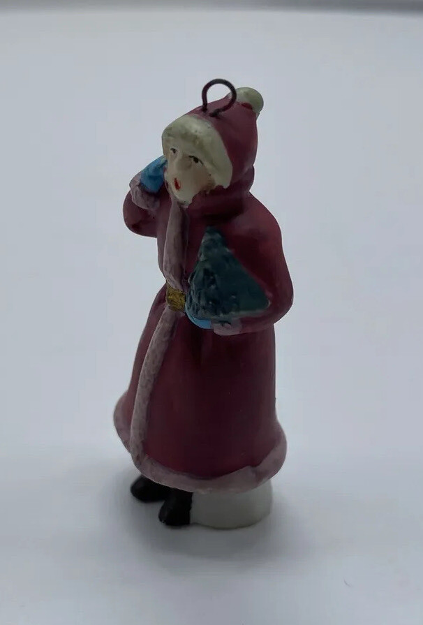 Dickens Collectables Christmas Village Accessory WOMAN FIGURINE Dollhouse F51