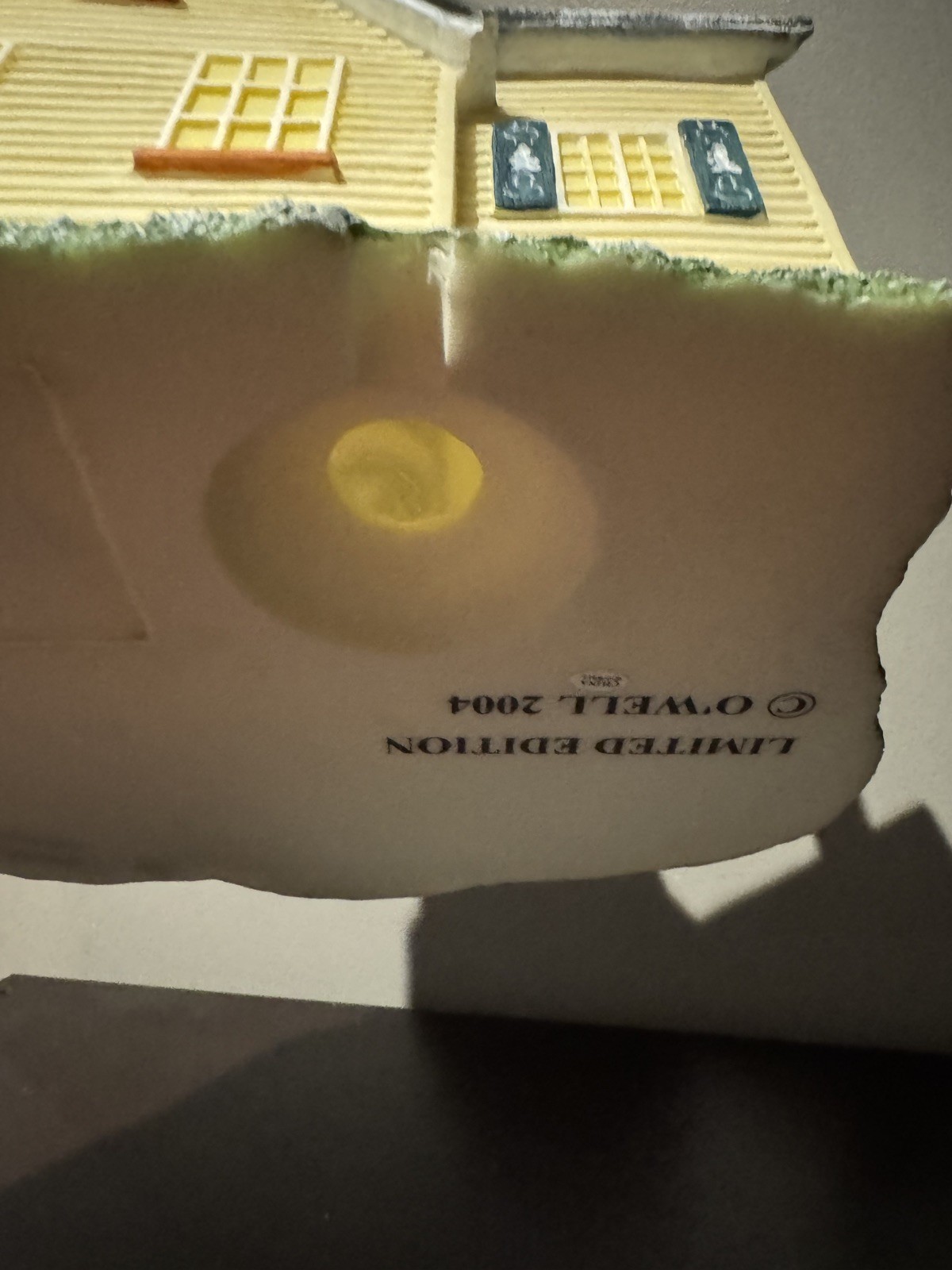 O’Well Celebrations Sugarplum Valley Peppermint House 2004 Light Cord Missing