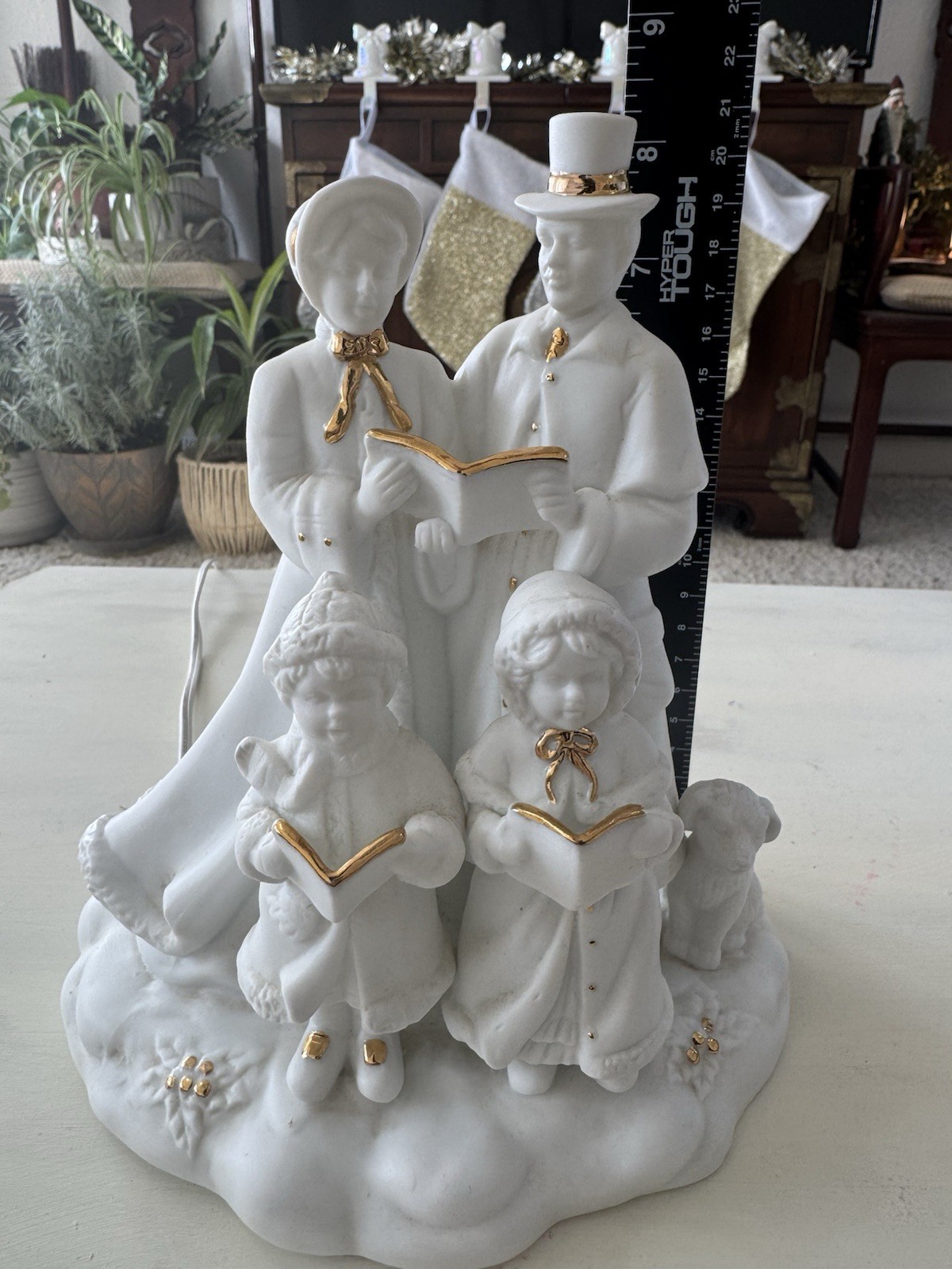 1998 RSVP International Porcelain Lighted “Caroling Family” Figurine