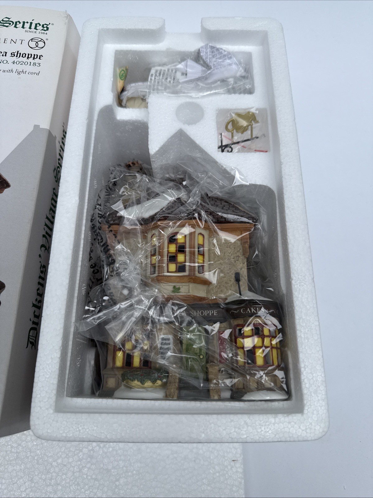 Department 56 Joseph Edward Tea Shoppe 4020183