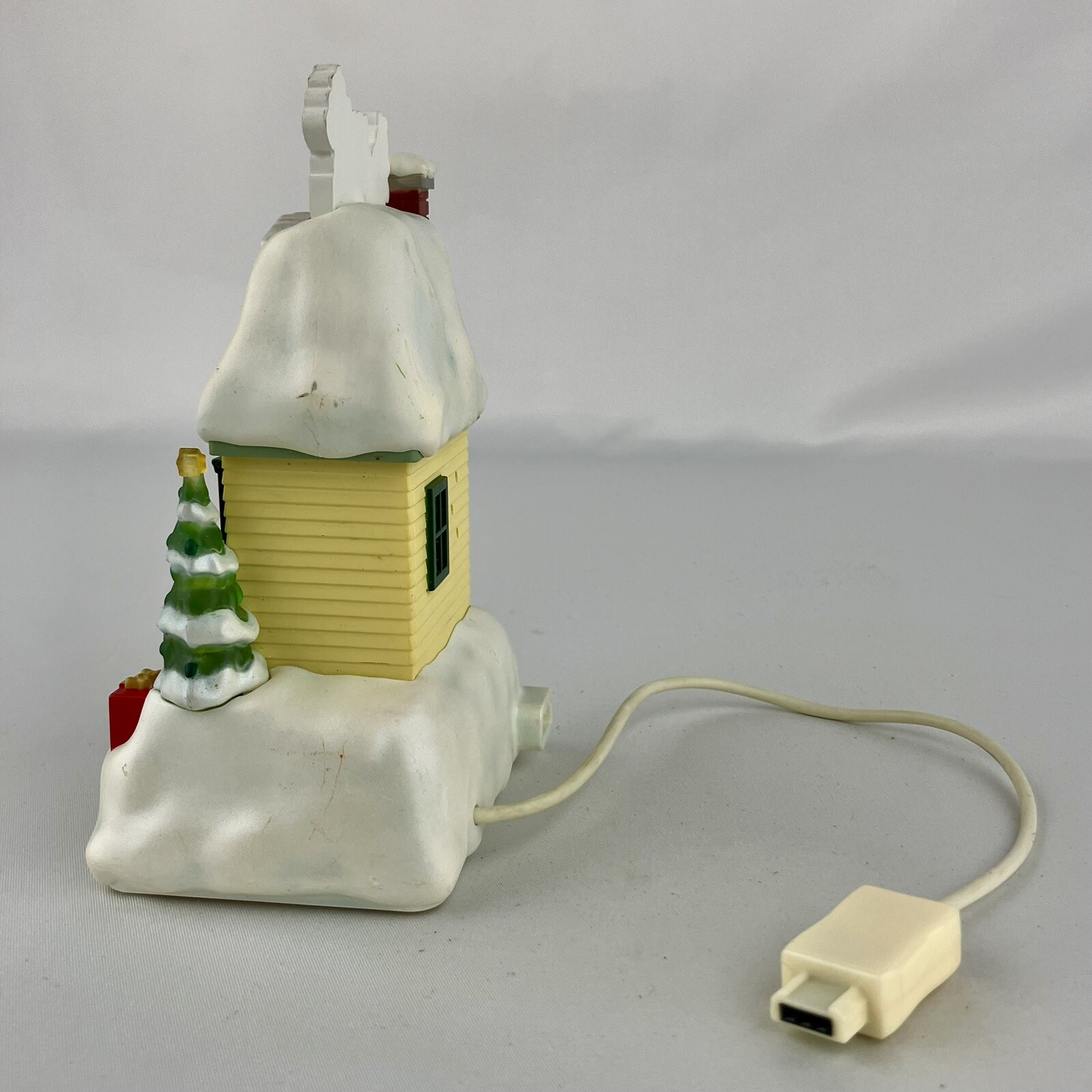 Hallmark Caroling Cottages JOY House Christmas Synchronized Music Lights 2009