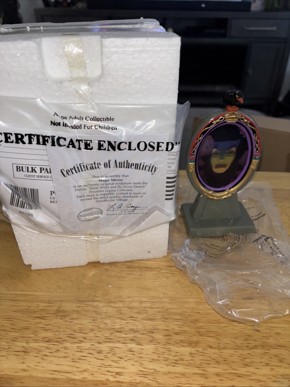Hawthorne Village Magic Mirror Porcelain Disney Collection Snow White COA
