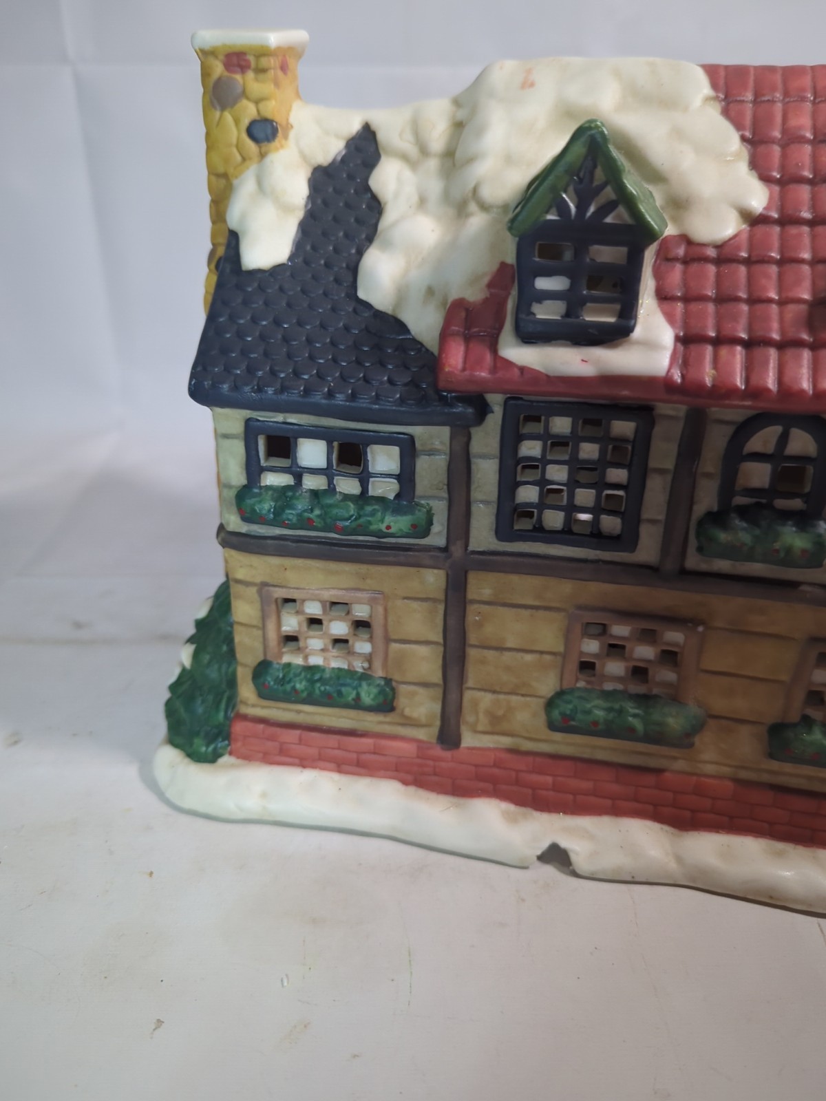 *Read* VTG Village Square Tenth Anniversary Lighted Curiosity & Cobbler Shop D10