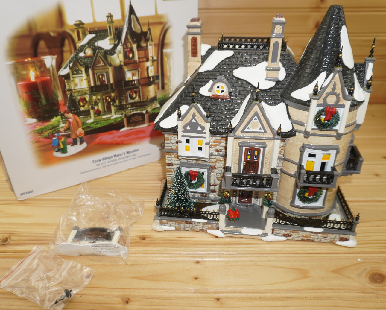 Department 56 #55607 Mayor’s Mansion Numbered Limited Edition 4229/12000