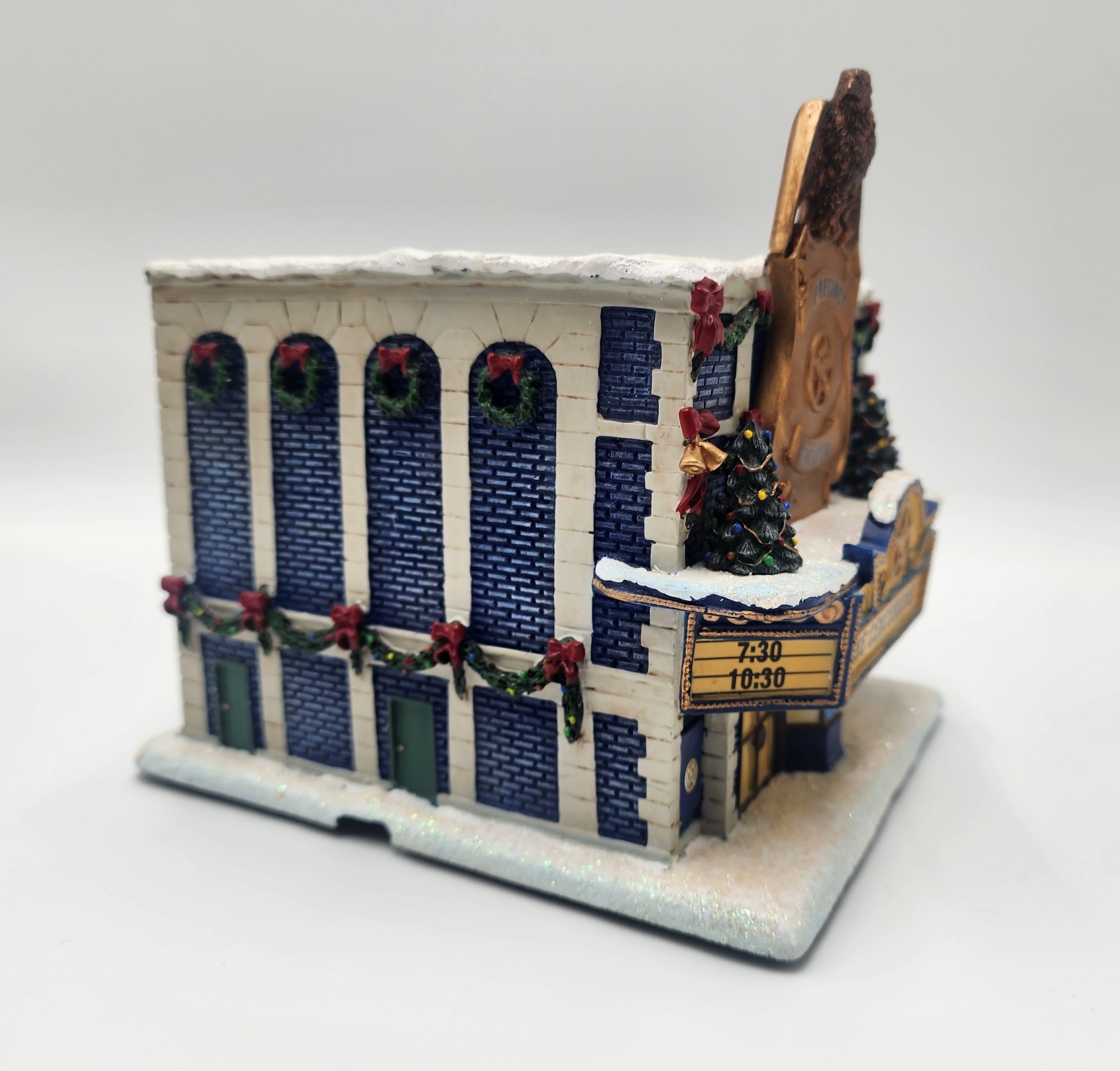Hawthorne Village Precinct Theater 2008 Heroes of Christmas Village Numbered