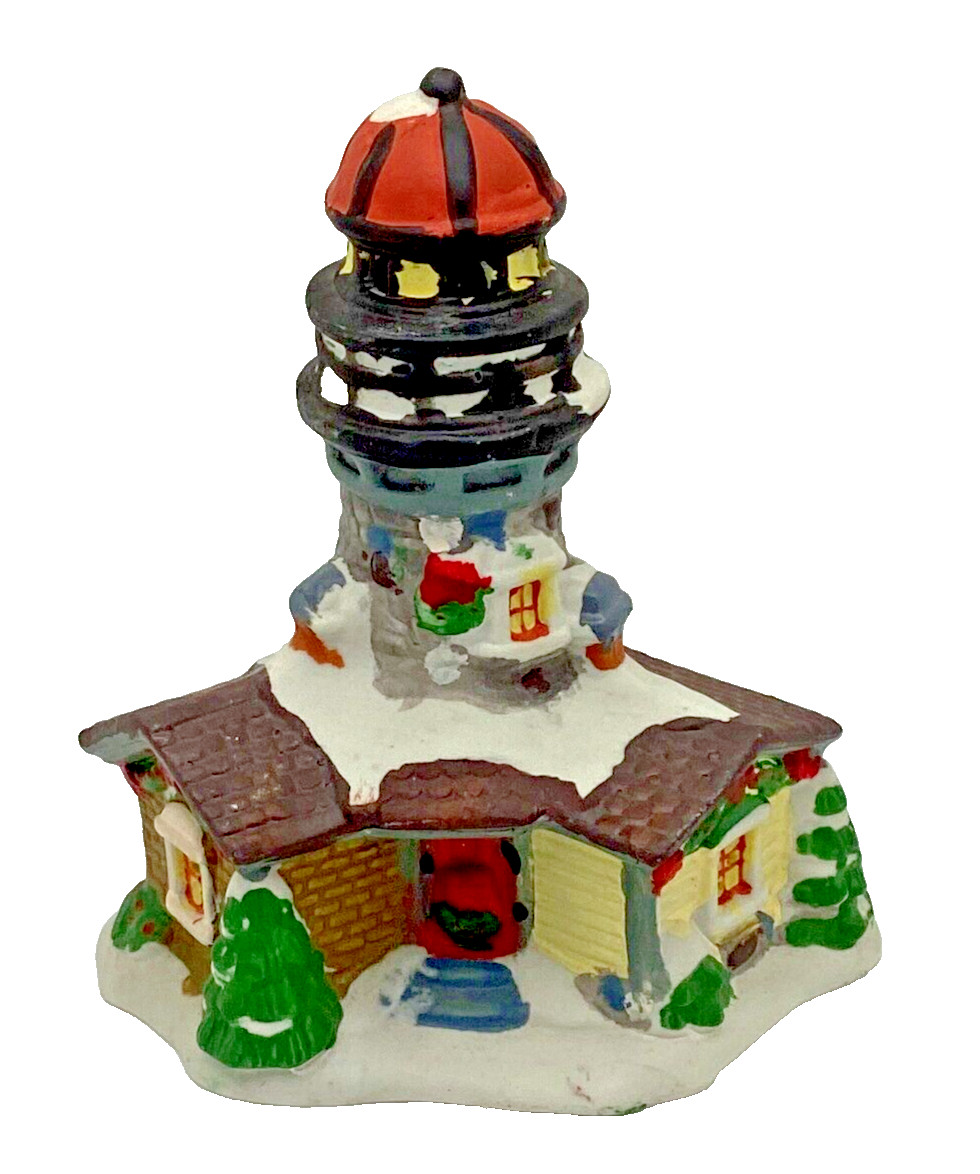 Village Lighthouse 2005 Christmas Holiday Home Decor