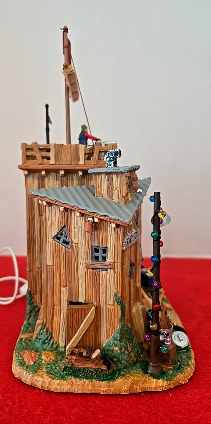 LEMAX DAVID’S FORT-LIGHTED HOLIDAY VILLAGE RETIRED MINT MINT COND. SEE PICS.
