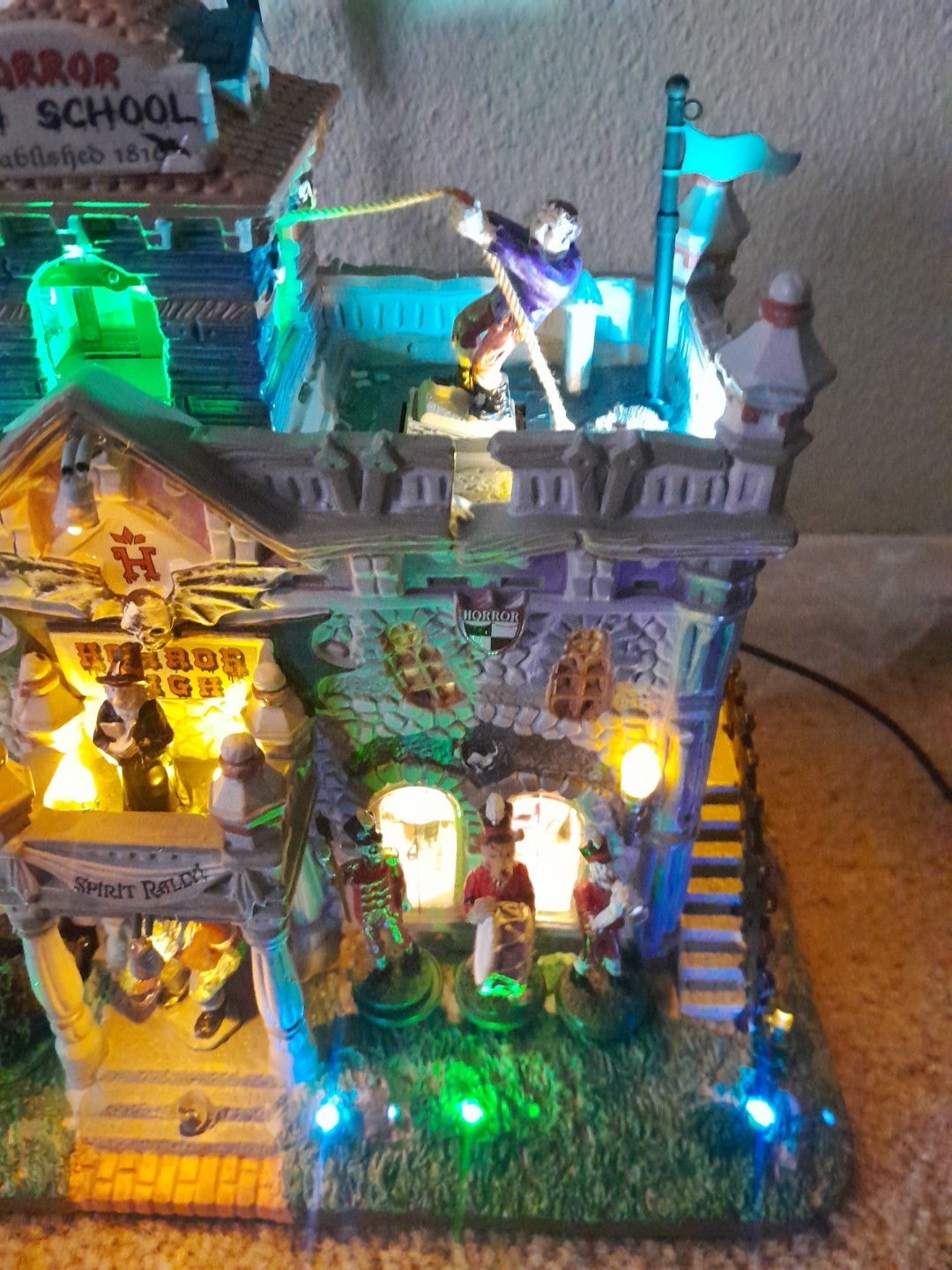 Lemax Spooky Town Horror High School (2011) Open Box
