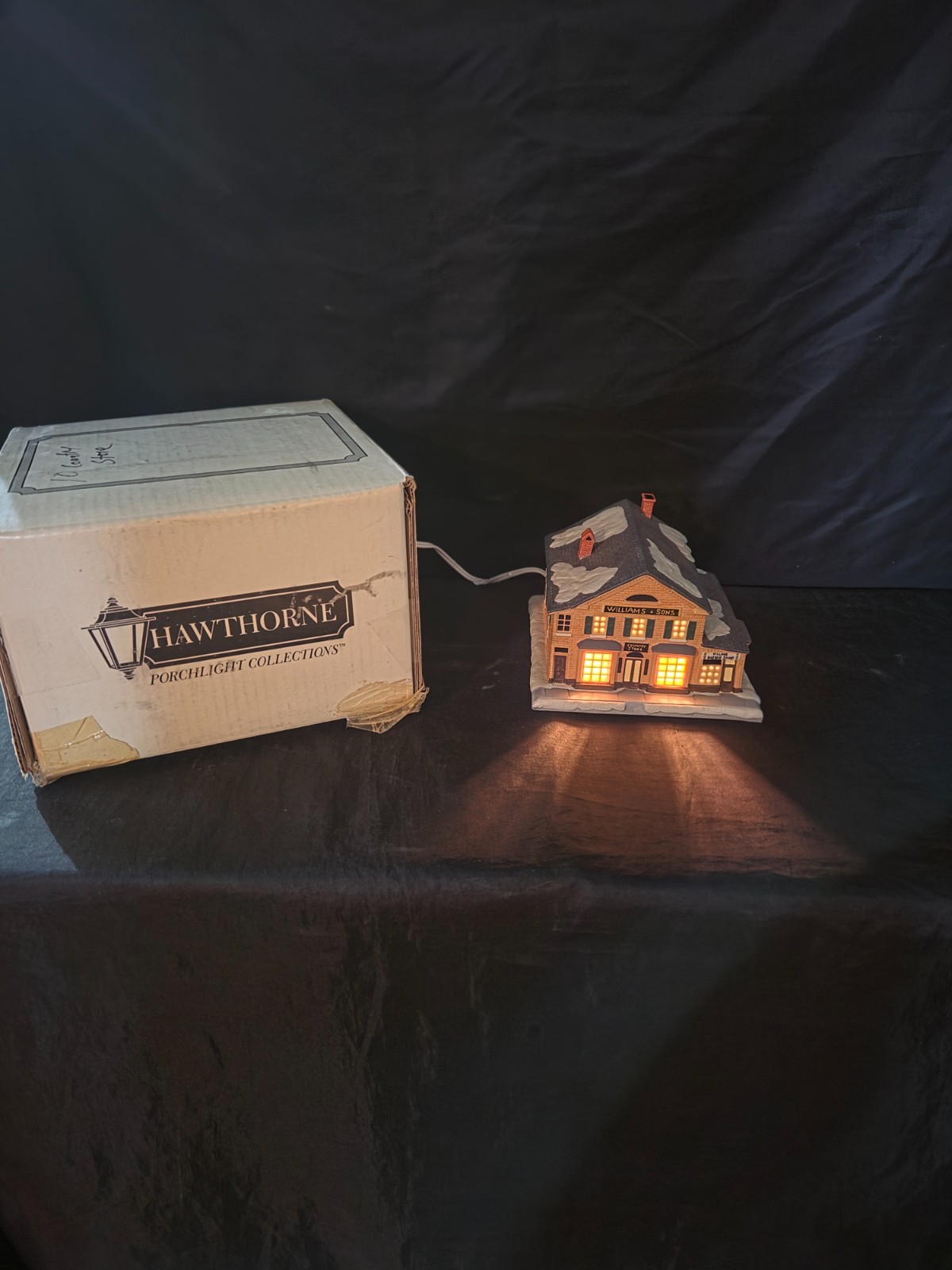 Vintage 1993 Hawthorne Porchlight Collection The Country Store Christmas