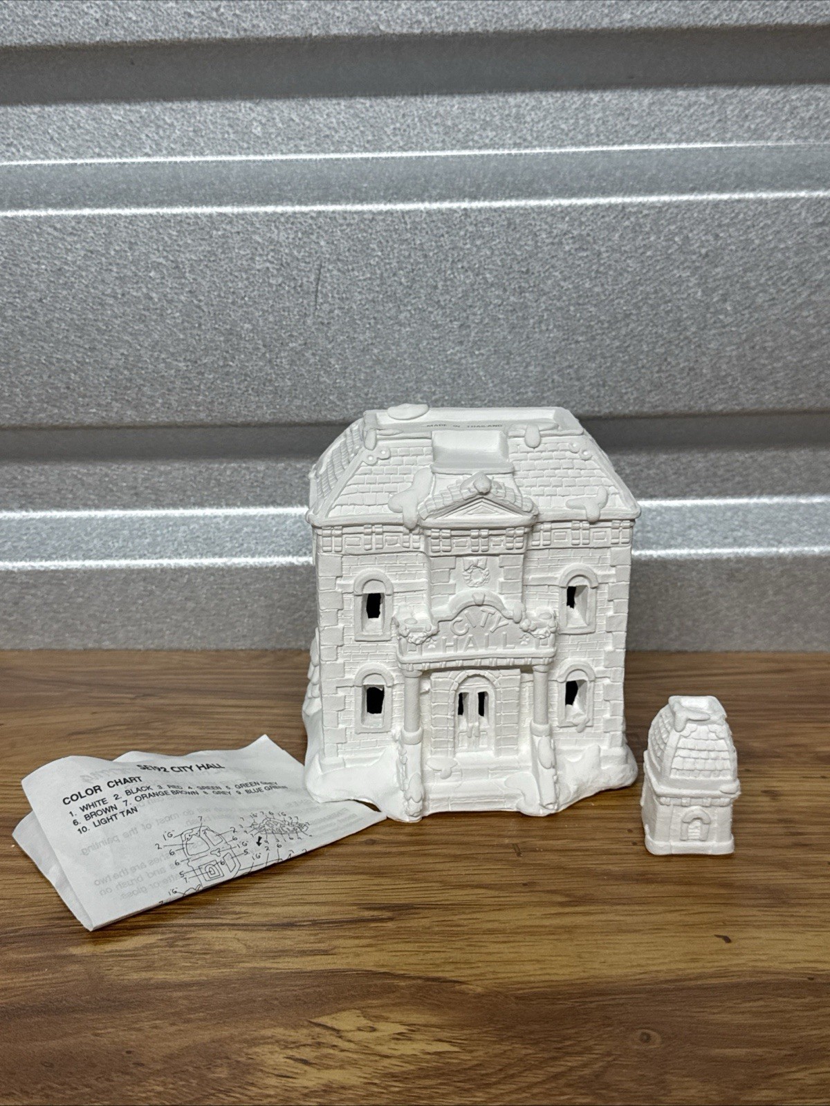 NEW California Creations SE192 City Hall DIY Paint Plaster Christmas Village