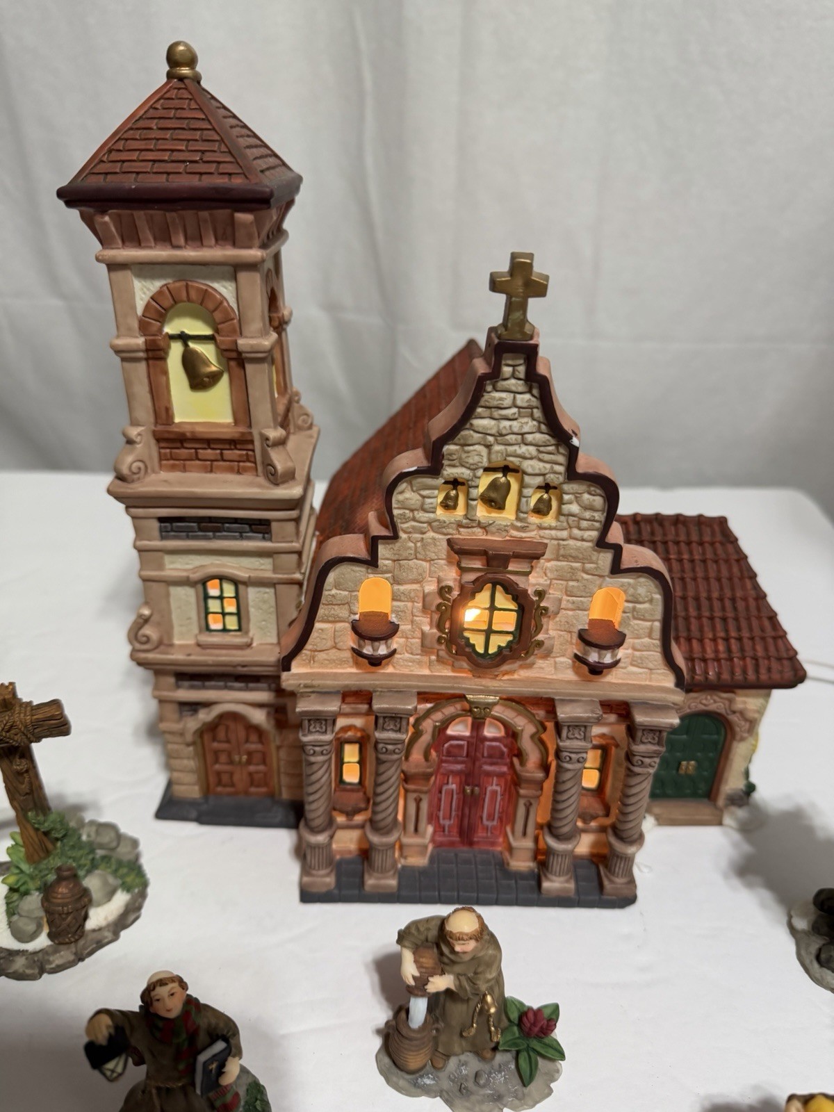 HOUSE OF LLOYD CHRISTMAS AROUND THE WORLD MISSION STYLE LIGHTED CHURCH BY O’WELL