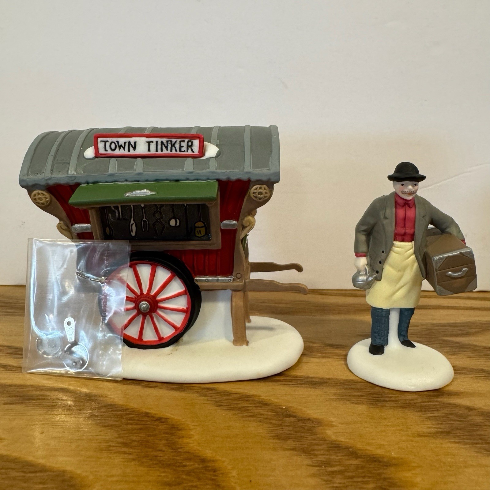 Department 56 Town Tinker (set of 2) Heritage Village Collection – Dept #5646-4