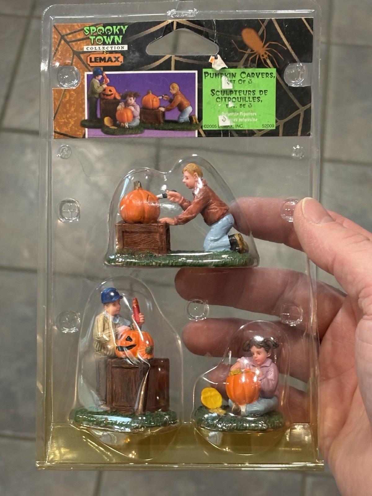 Lemax Spooky Town Pumpkin Carvers Haunted House Visitors Witch’s Cauldron Ghosts