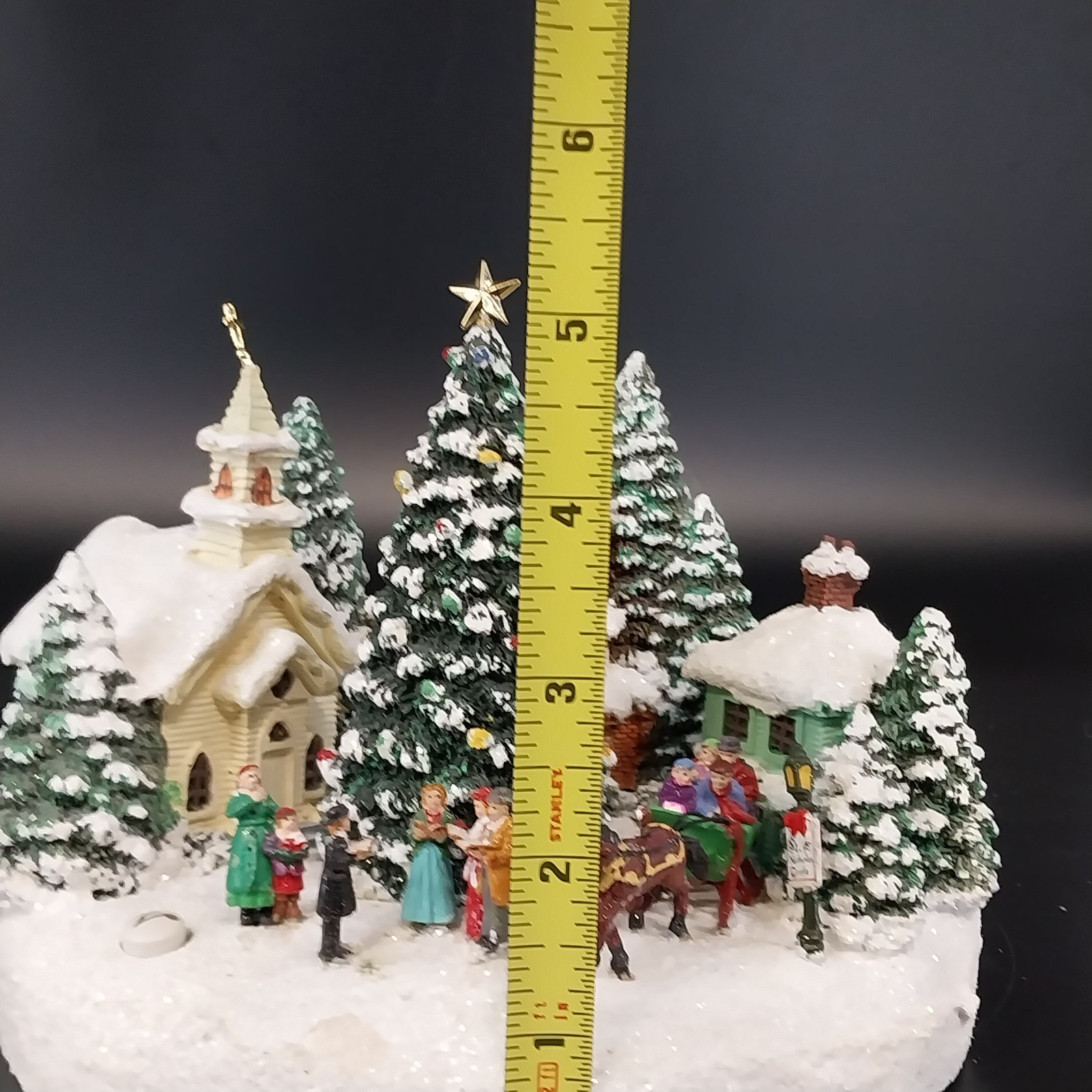Thomas Kinkade St Nicholas Circle 1993 Lighted Musical Village “Deck The Halls”