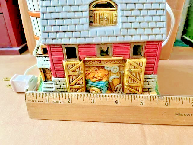 Lefton 1988 Lighted Barn w/ Silo Byron Wood Design Vintage Christmas