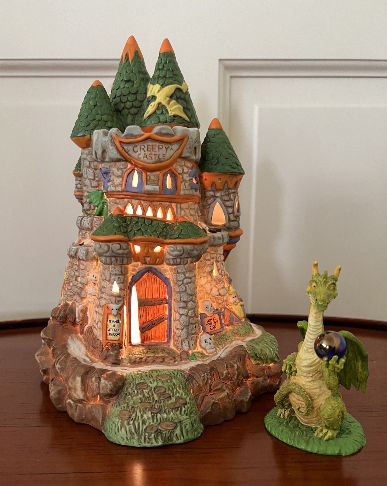 VTG Creepy Hollow Creepy Castle 1996 LE of 5000 Pieces Dragon W/Sphere Midwest