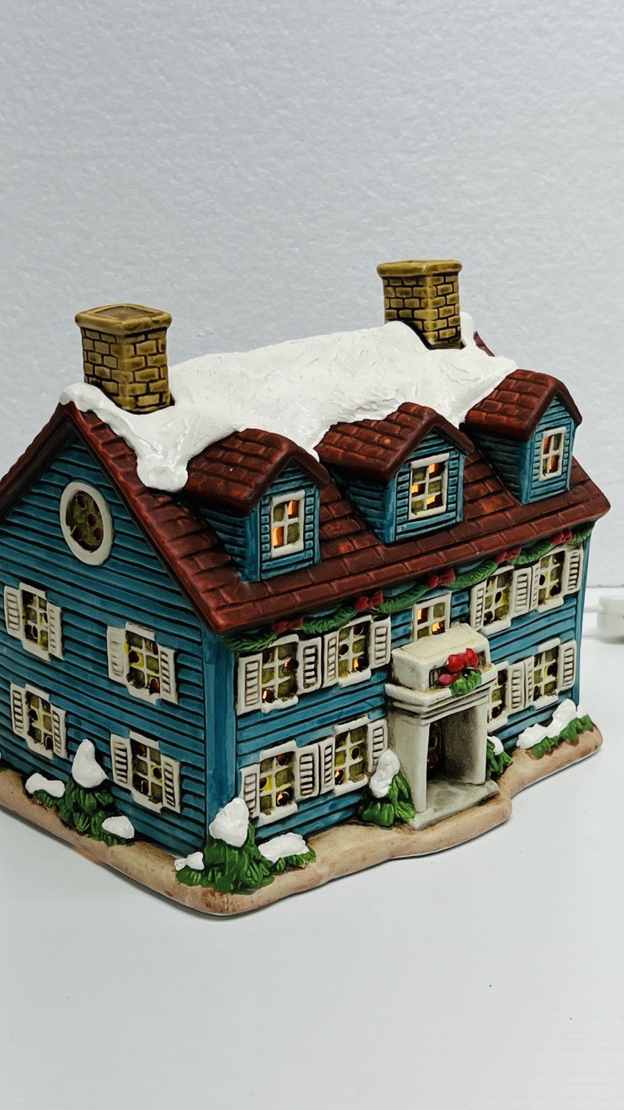 Lefton Colonial Village “ 1986 The Welcome House” Byron Wood 05824 Retired