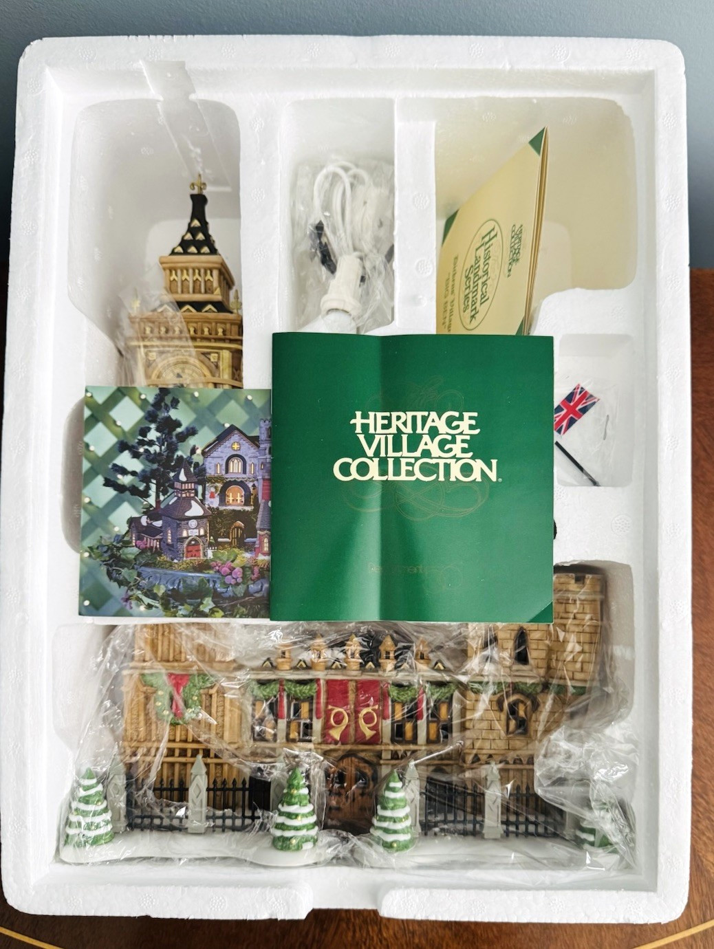 Dept. 56 BIG BEN CLOCK TOWER & SIGN 2 Piece Set Working Dickens COMPLETE IN BOX