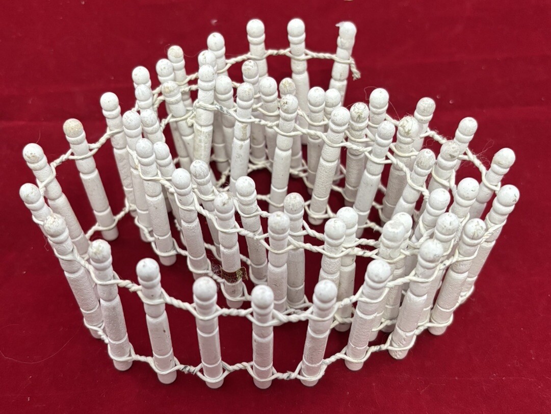 Village Snow Fence White Dept 56? 36 Inches Long X 2 3/8″ High Adjustable
