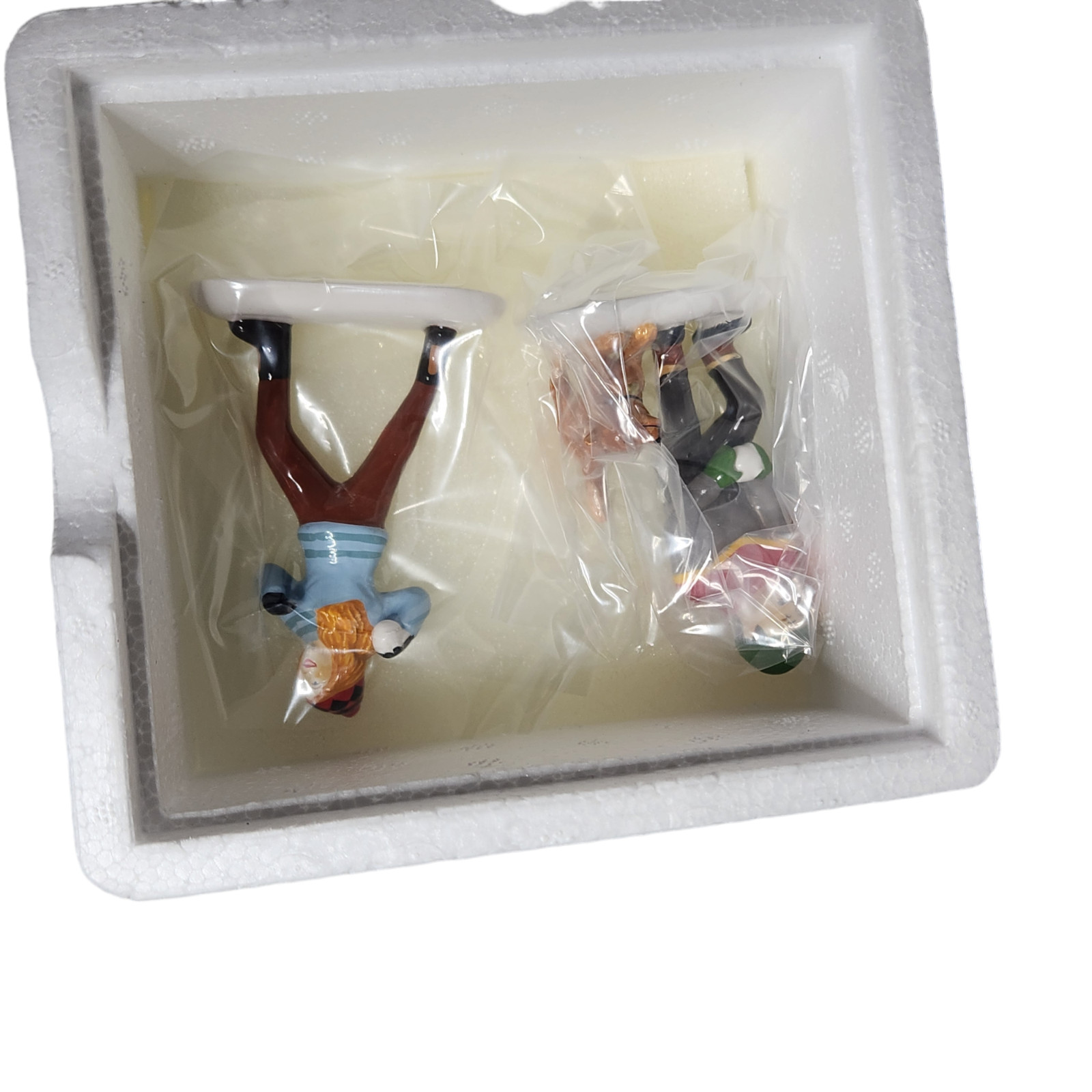 Department 56 Snow Village Winter Woodland Standoff Set of 2 IOB 6005468
