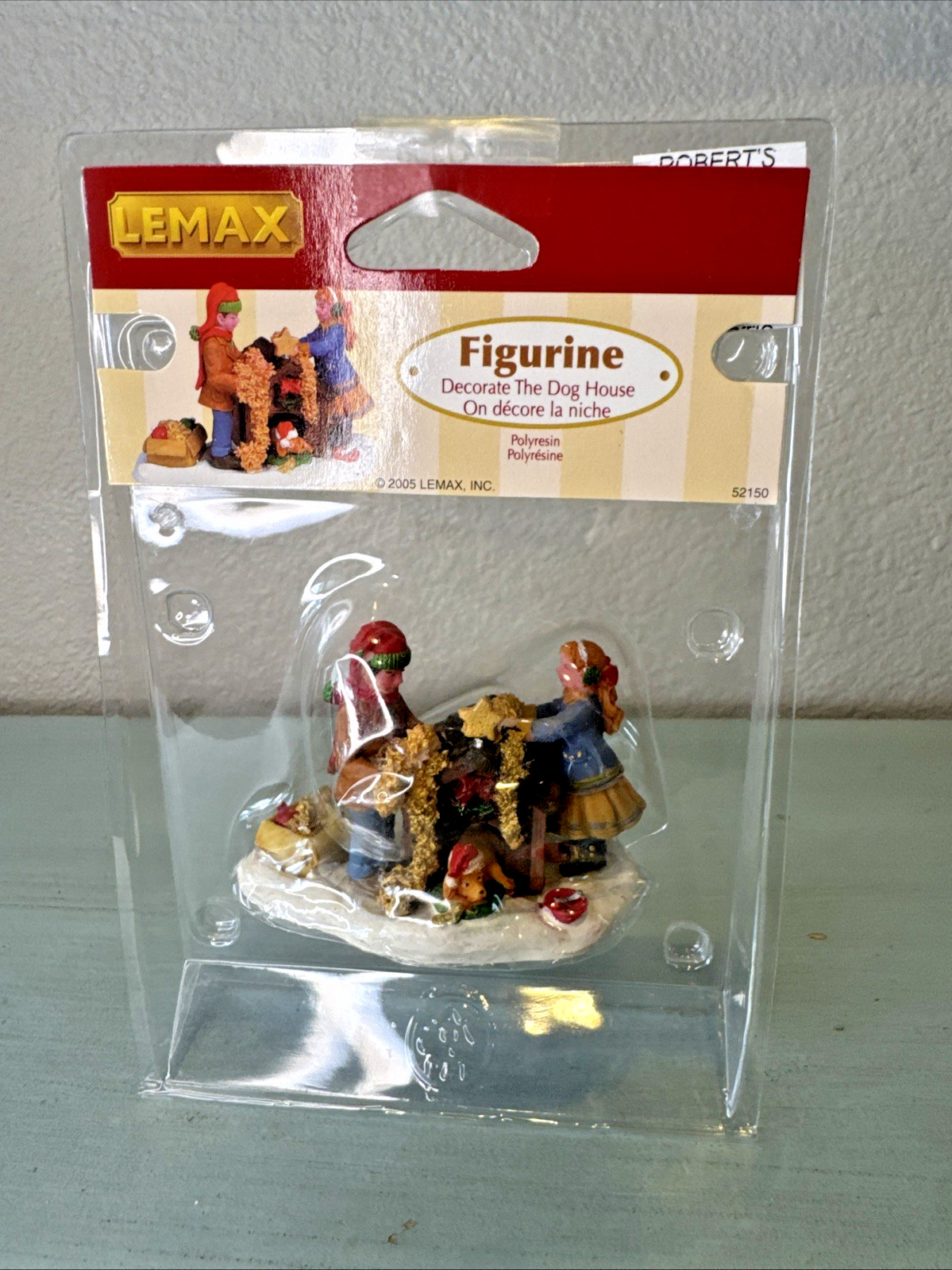 Lemax – Decorate The Dog House – Figurine in Packaging Christmas Village