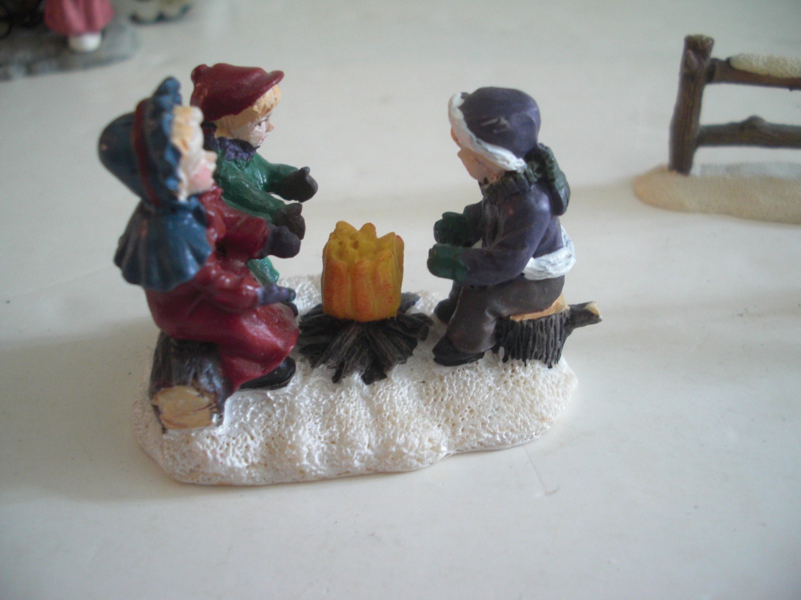 LOT 6 Hershey’s Holiday Village Candy Cart Carolers Fence Sign Miniature Figures