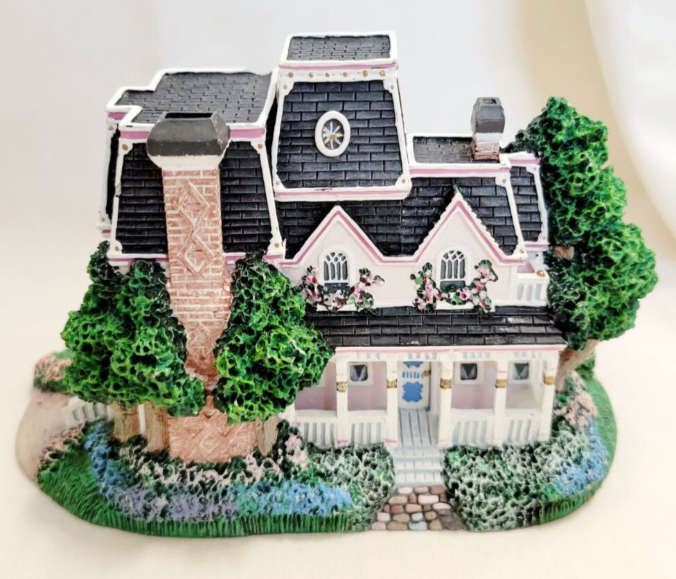 1996 Hawthorne Rose Manor from Corinne Laytons Victoriana Sculpture House