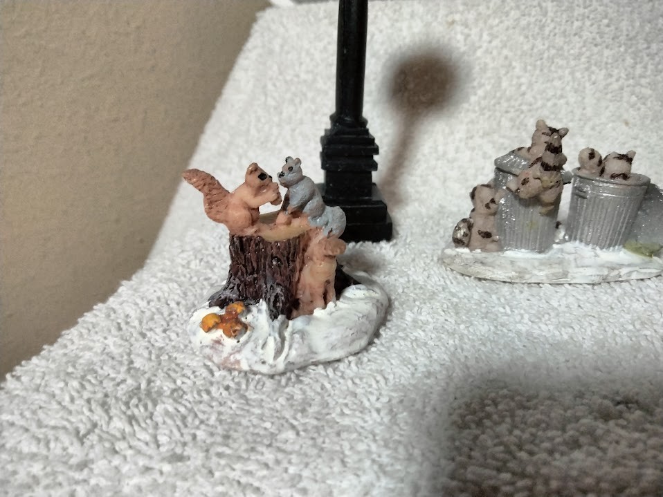 Lemax Villages Figurine Lot of 10 No Littering Clock Chipmunks Canines Bandits