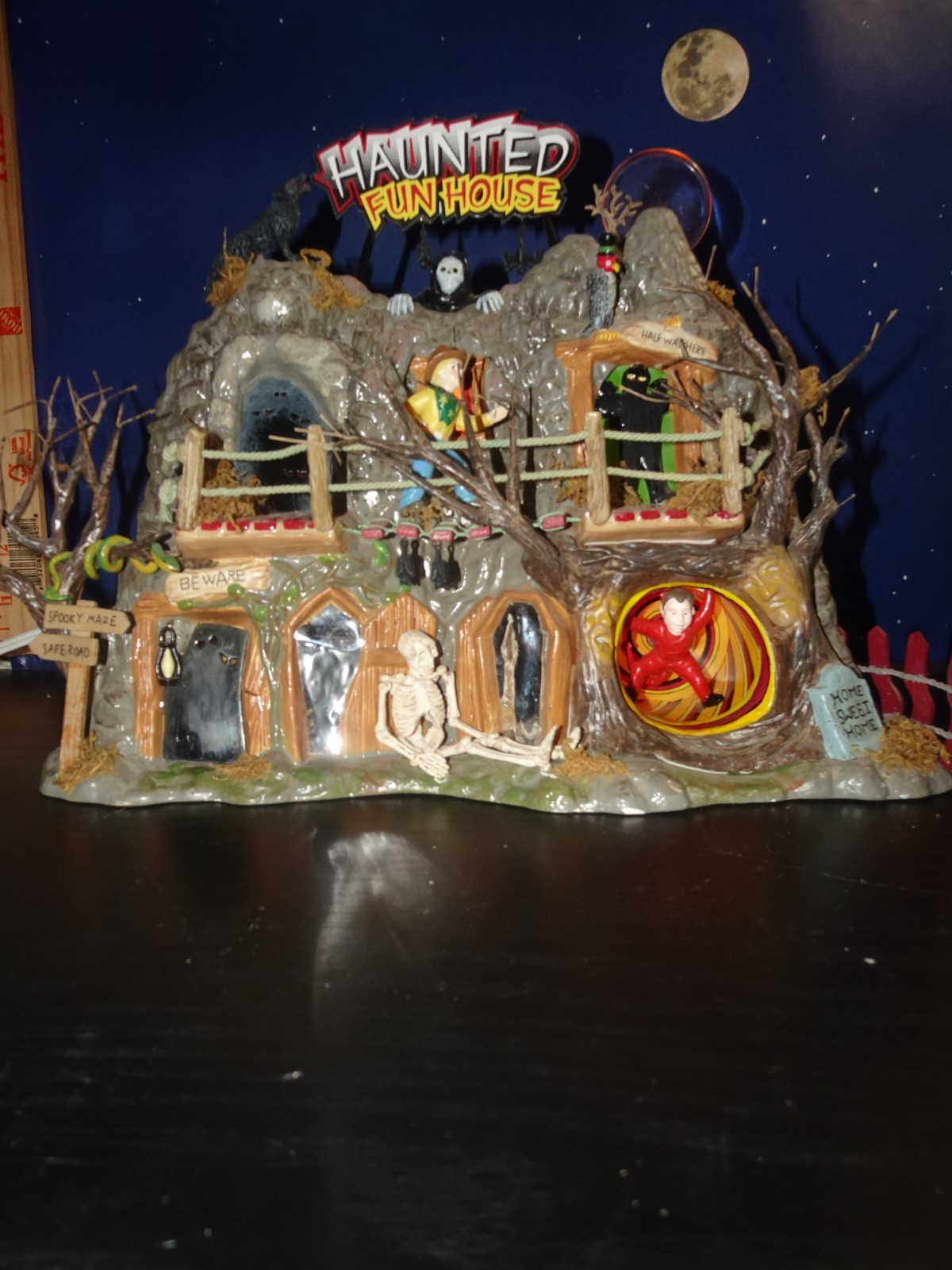 DEPT 56 SV Halloween Haunted Fun House 55094 2002 WORKS *READ* HAS LIGHT