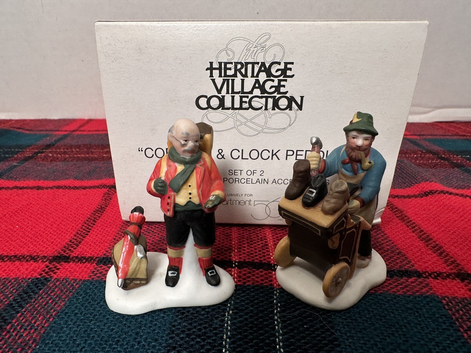 Dept 56 Heritage Village Cobbler & Clock Peddler 5839-4 Set of 2 Figurines W Box