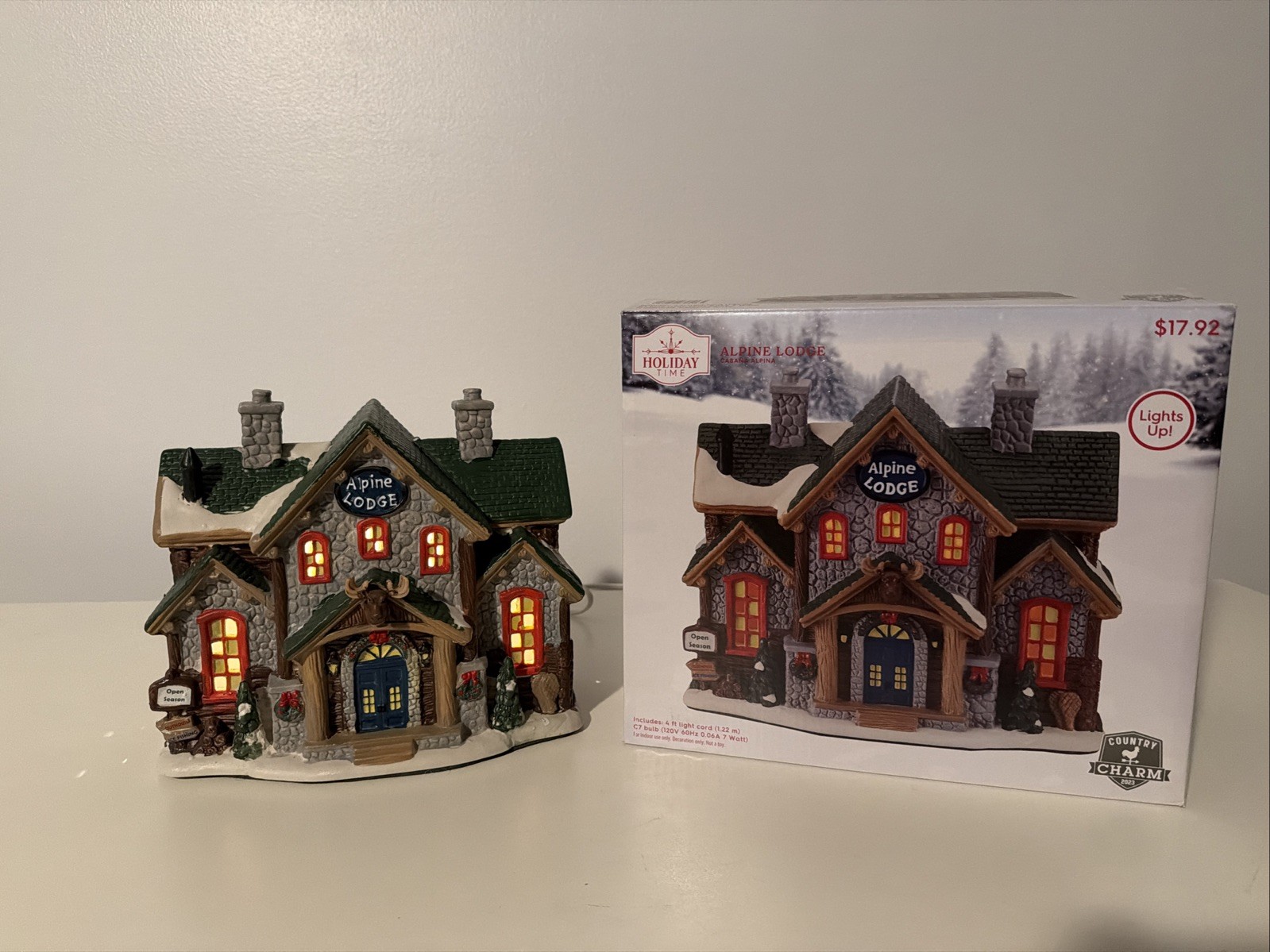 Holiday Time Country Charm Alpine Lodge Village Centerpiece Lighted W/ Box