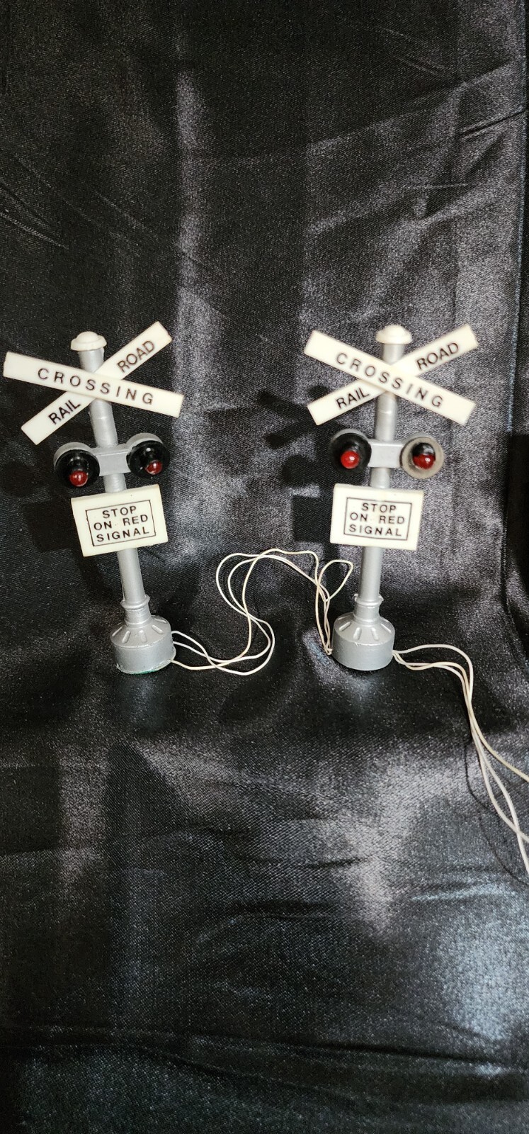 Department Dept 56 Village Railroad Crossing.  Lights Up With Batteries