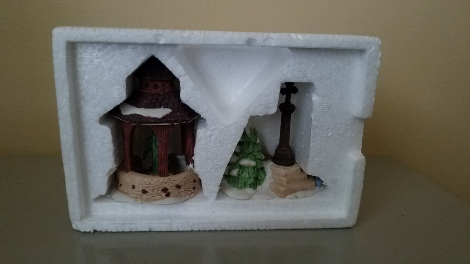 Dept. 56 Heritage Village “Village Well and Holy Cross” #6547-1 In Original Box