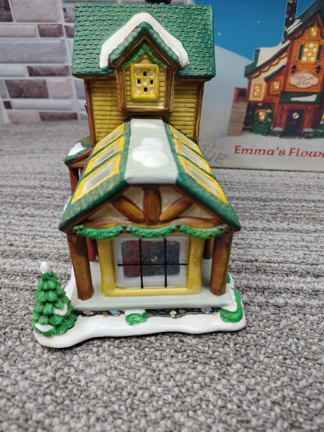 2002 Emma’s Flower Shop Carole Town Collection Christmas Village NO LIGHT