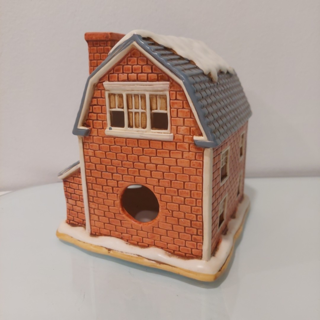 Lefton 1989 Post Office #07341 Colonial Village Christmas House Only, Byron Wood