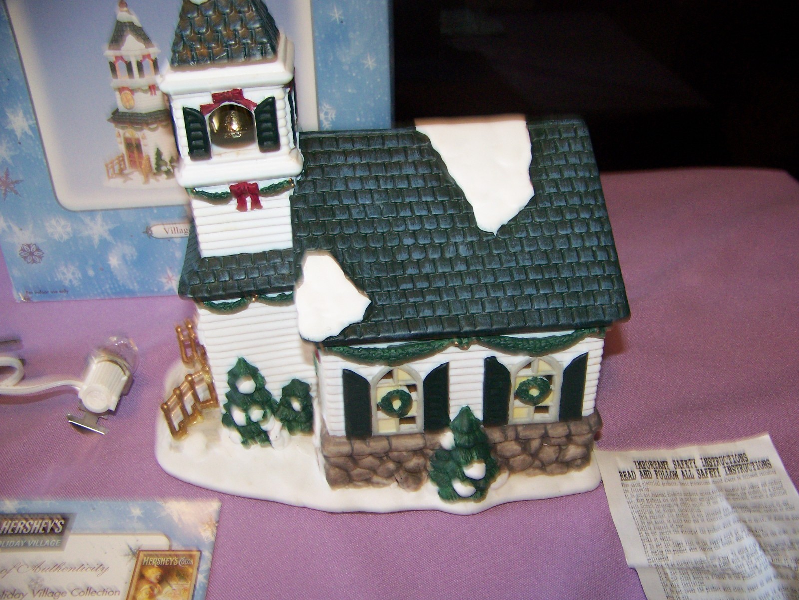 Hershey’s Holiday Village Village Church lighted Christmas house W/Box & Sign