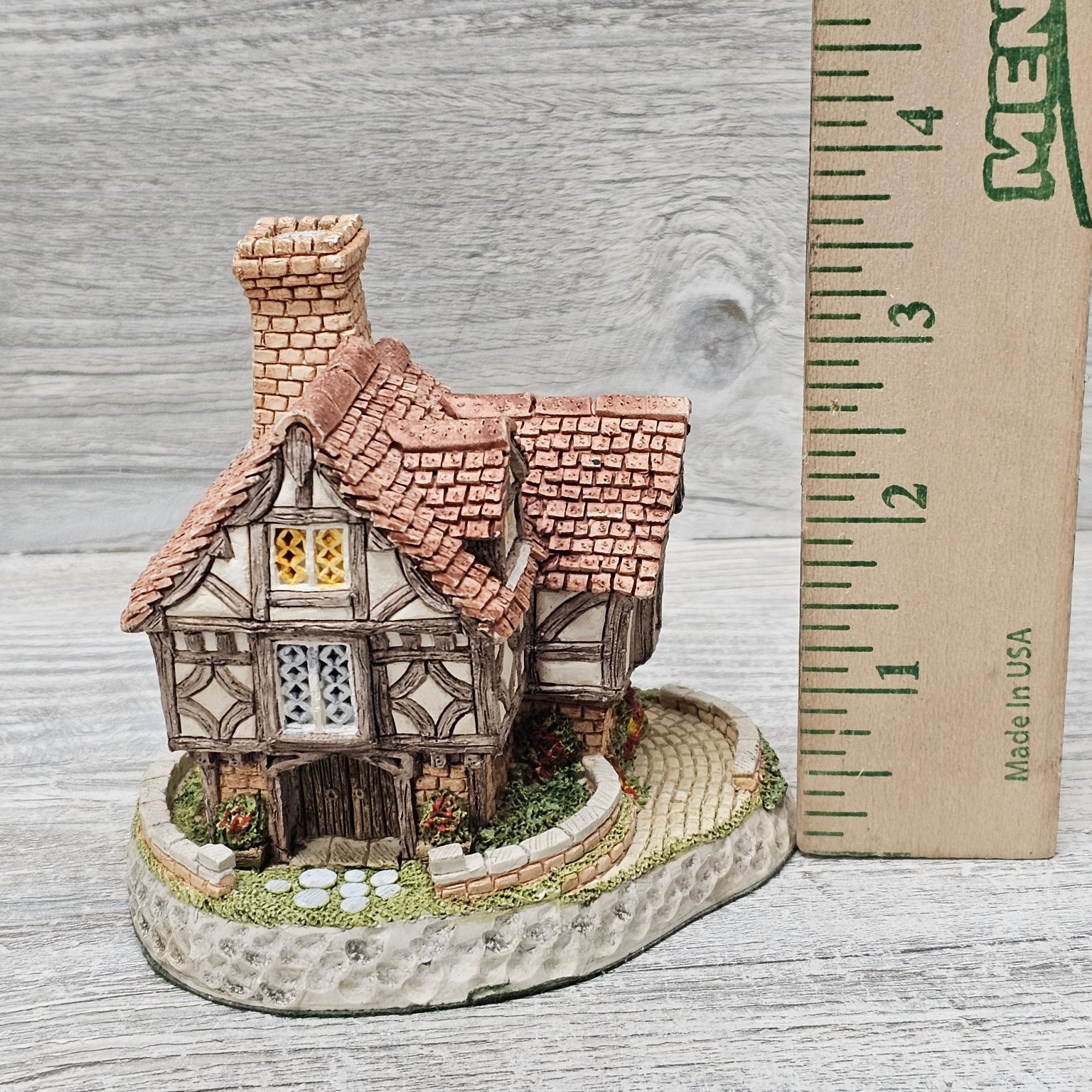 David Winter The Hall Tudor Cottage Hand Painted 1993 Collectible 4in